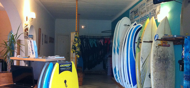 tienda de surf en zahara de los atunes