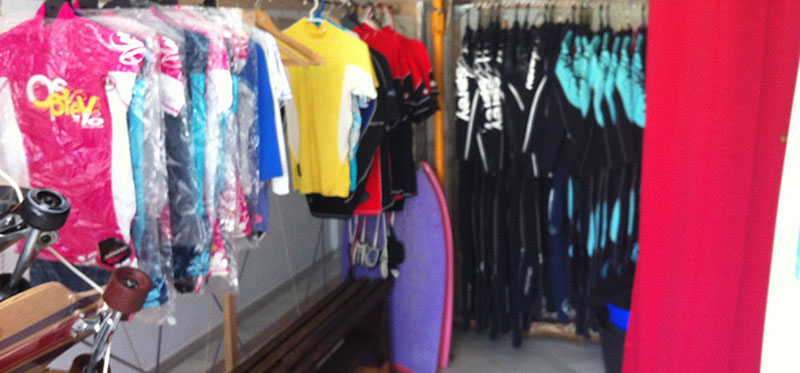 material de surf de la escuela